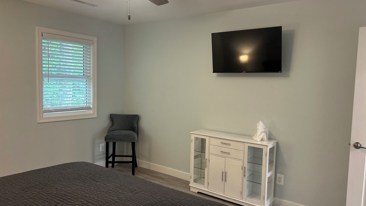 Photo of Bedroom in Calvert Beach-Long Beach