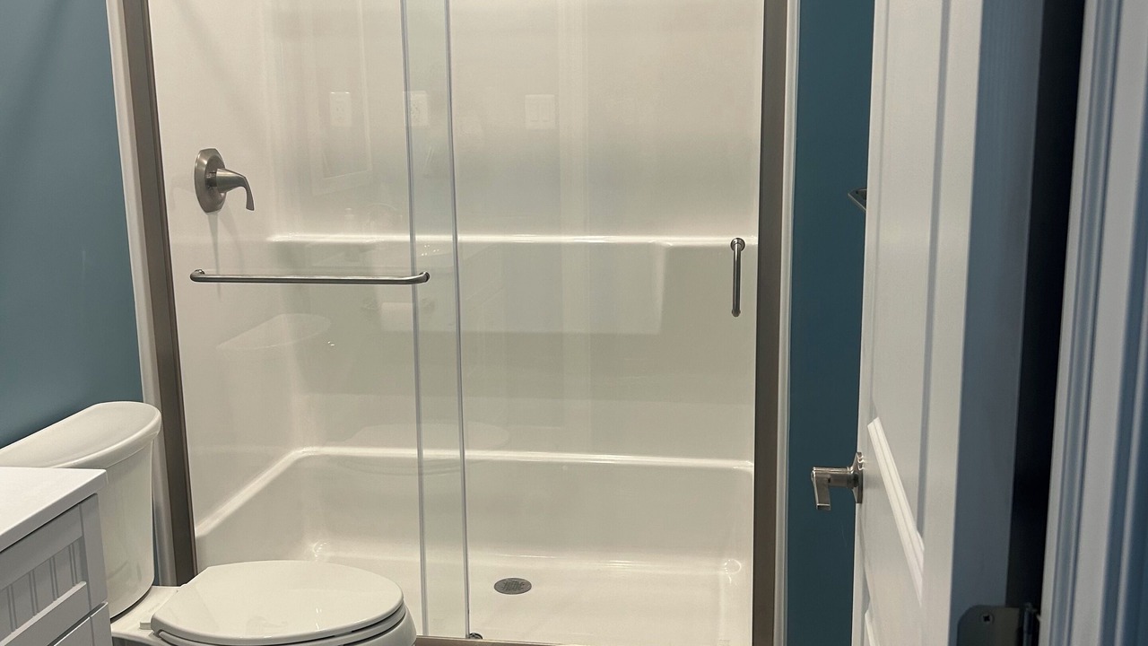 Photo of Bathroom in Calvert Beach-Long Beach