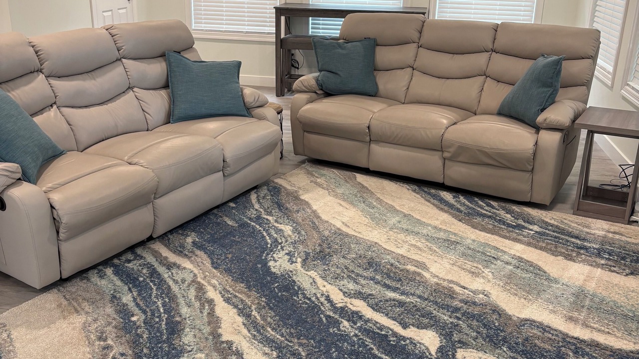 Photo of Livingroom in Calvert Beach-Long Beach