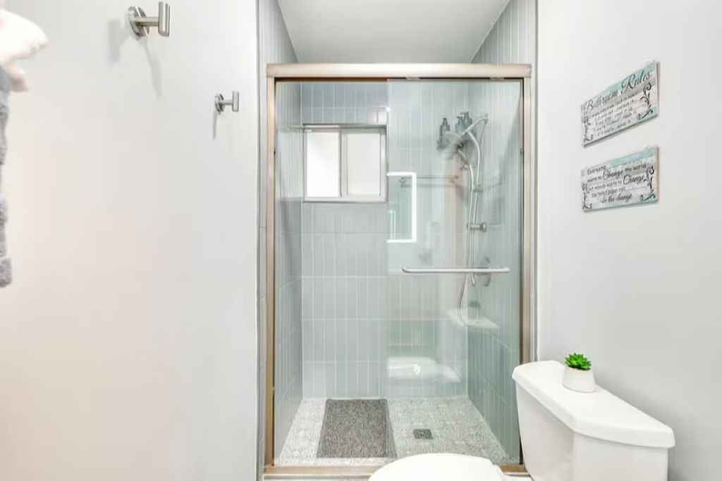 Photo of Bathroom in Sunrise