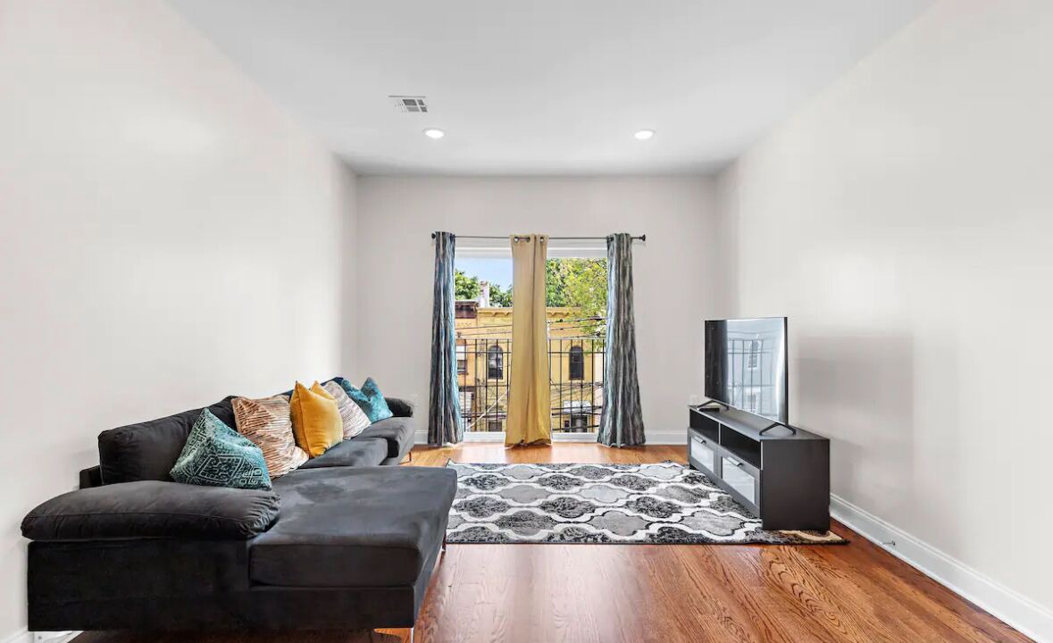 Photo of Livingroom in Jersey City