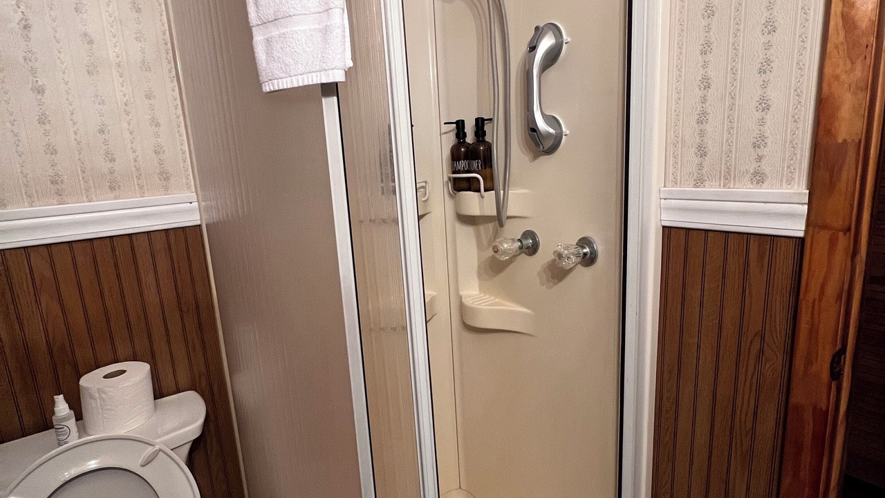 Photo of Bathroom in Marion Station