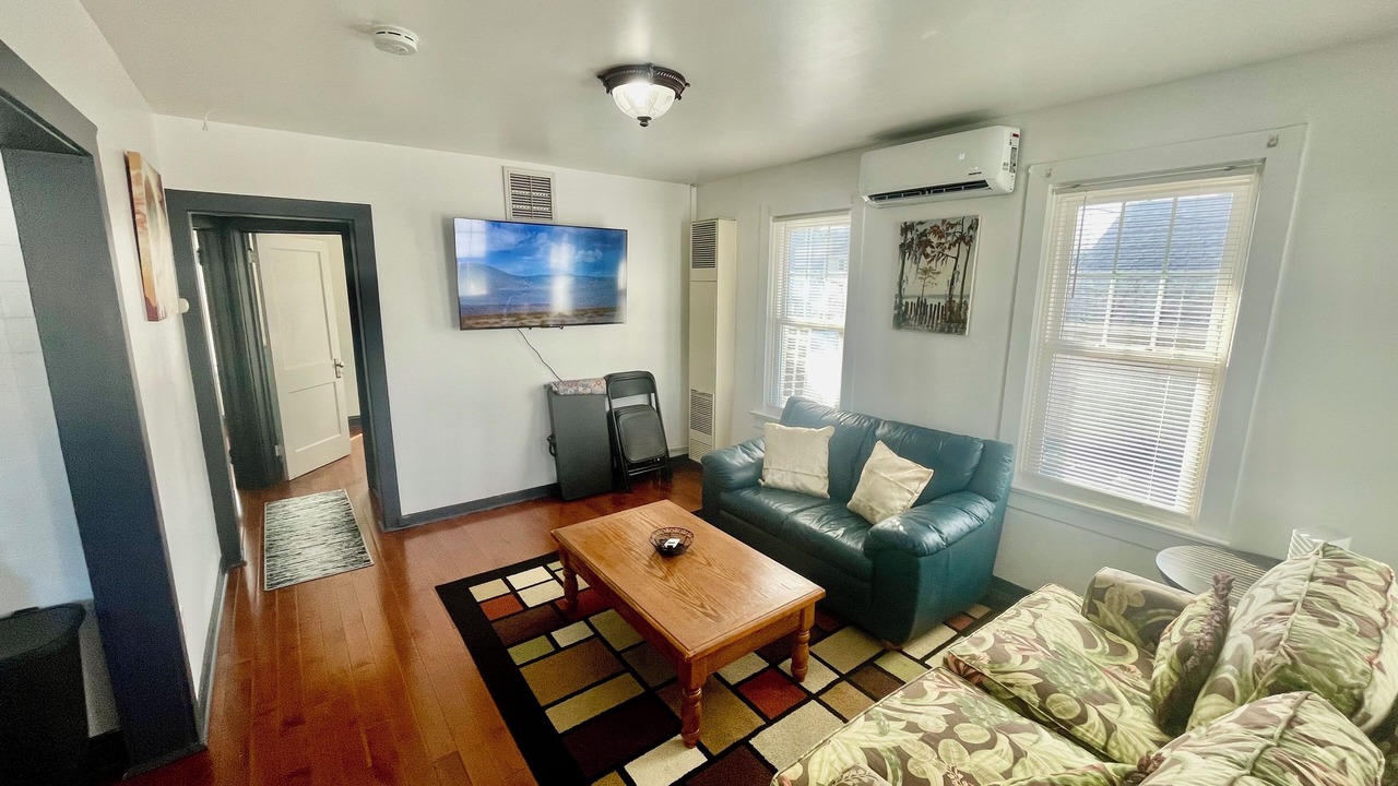 Photo of Livingroom in Bayview