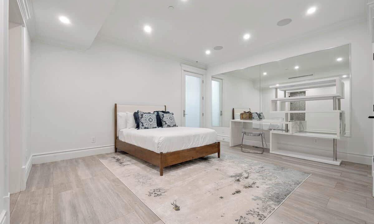 Photo of Bedroom in Brentwood