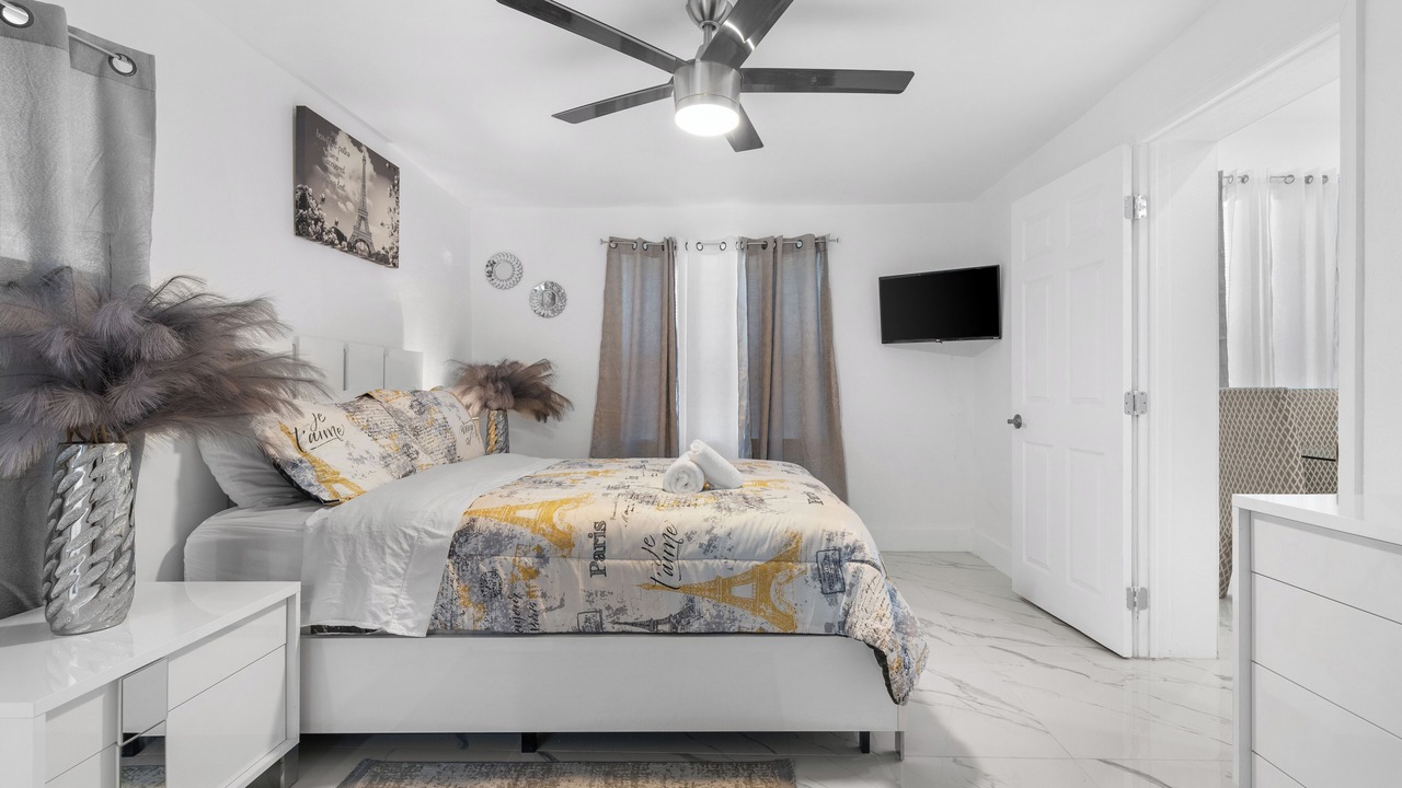 Photo of Bedroom in Central Fort Lauderdale