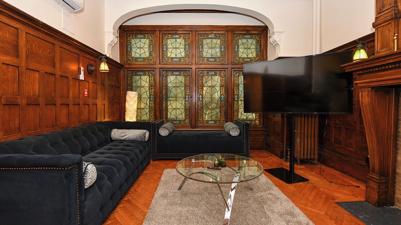 Photo of Livingroom in Upper West Side