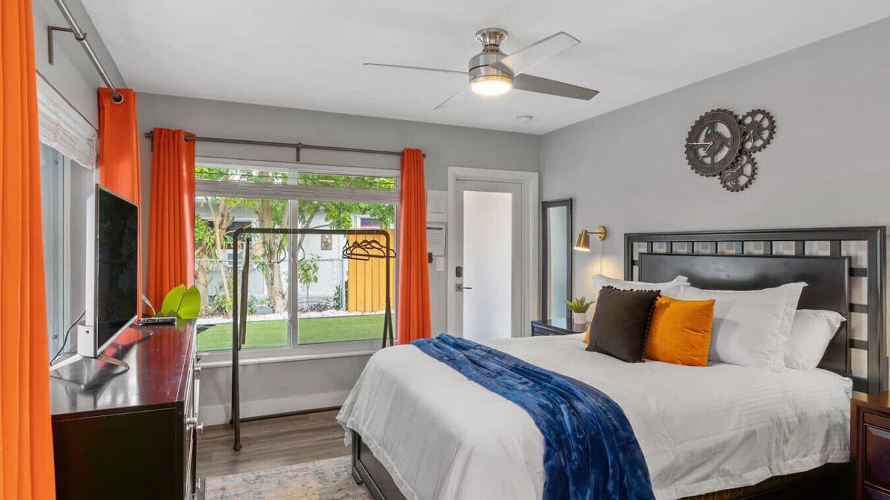 Photo of Bedroom in Lake Ridge