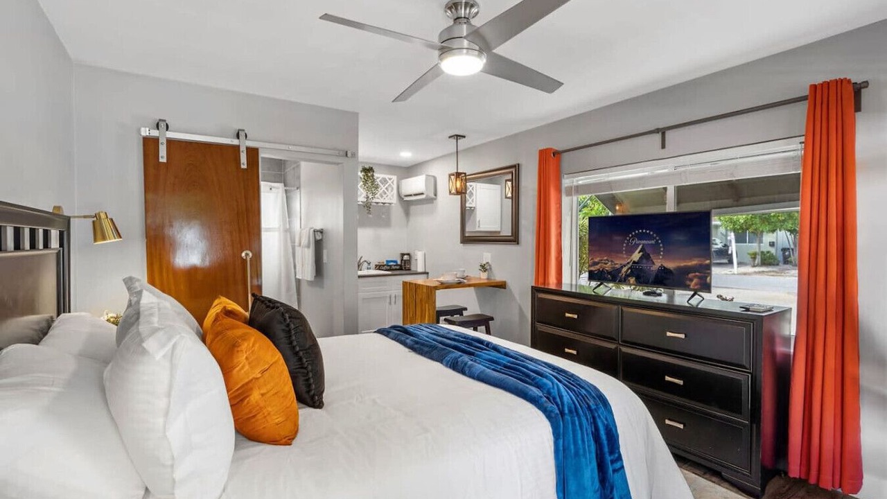 Photo of Bedroom in Lake Ridge