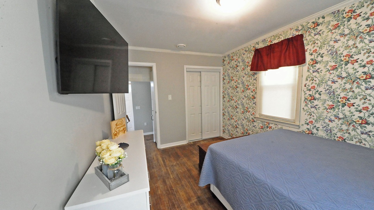 Photo of Bedroom in Rock Hall