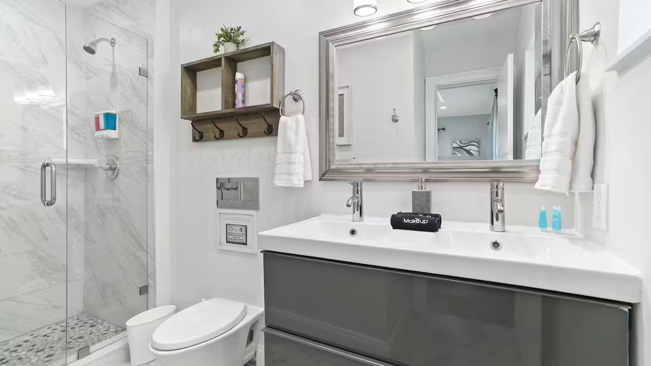 Photo of Bathroom in Central Corals