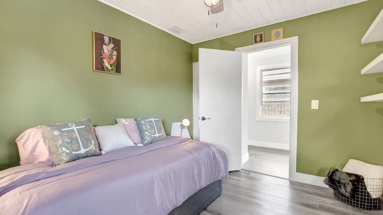 Photo of Bedroom in Sandalfoot Cove