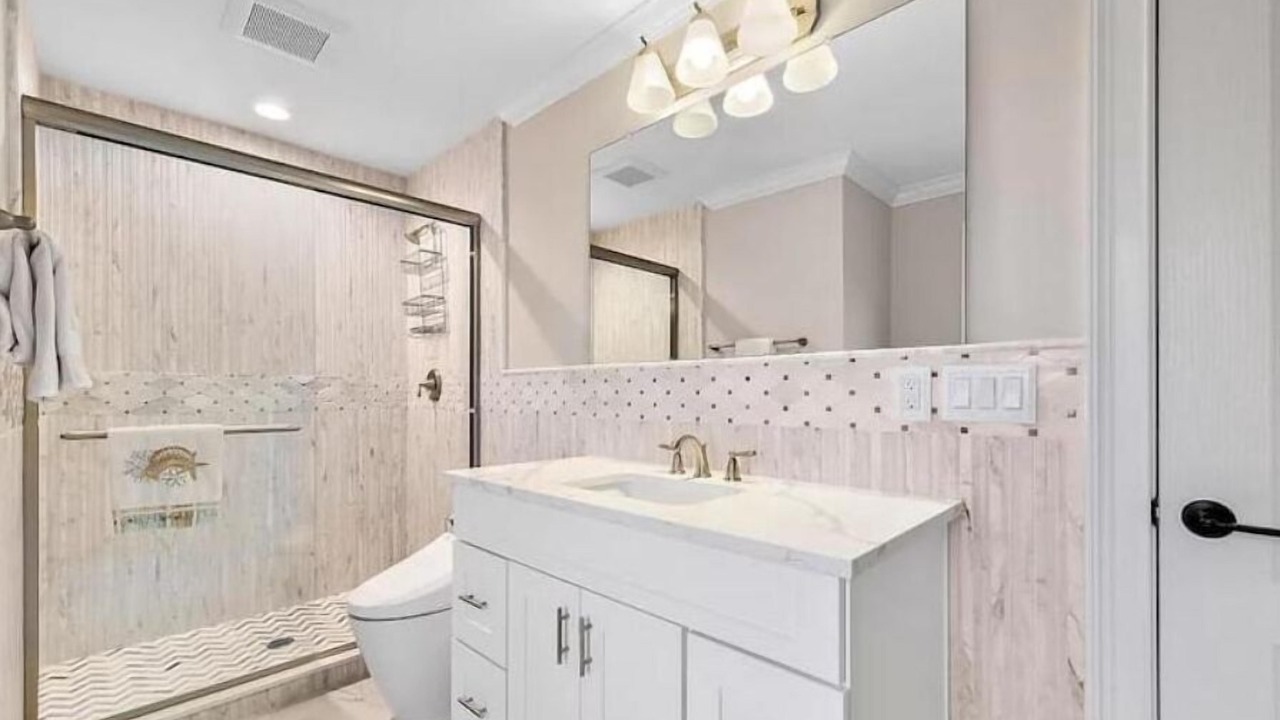 Photo of Bathroom in Loveladies