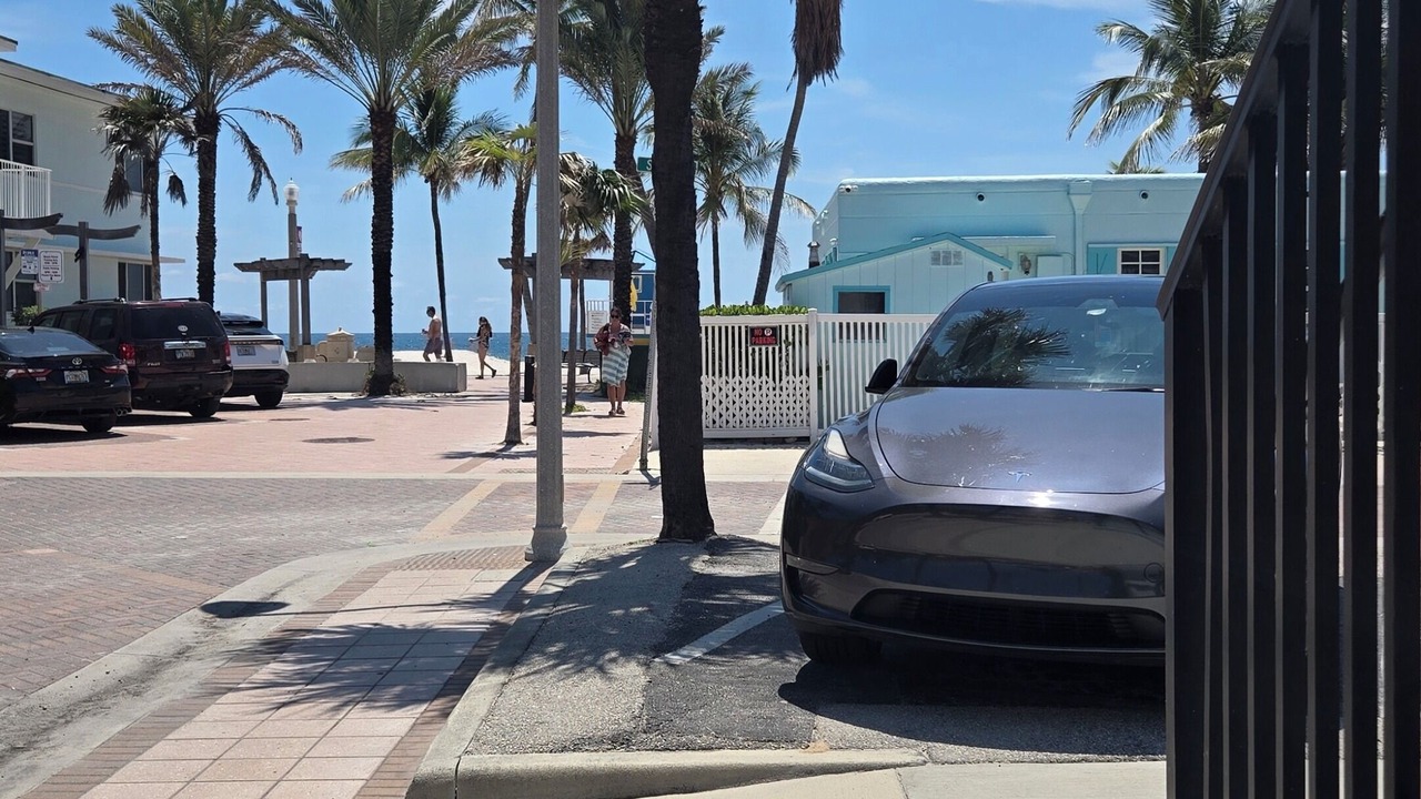 Photo of Outdoor in Hollywood