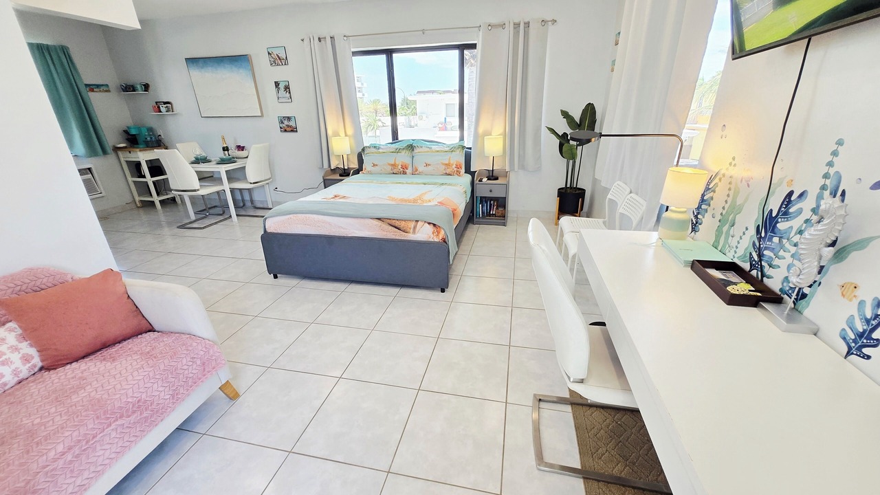 Photo of Bedroom in Hollywood