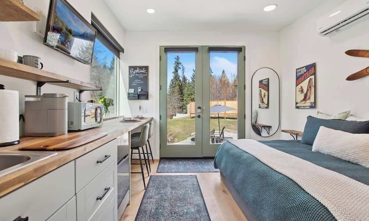 Photo of Bedroom in Lakeside