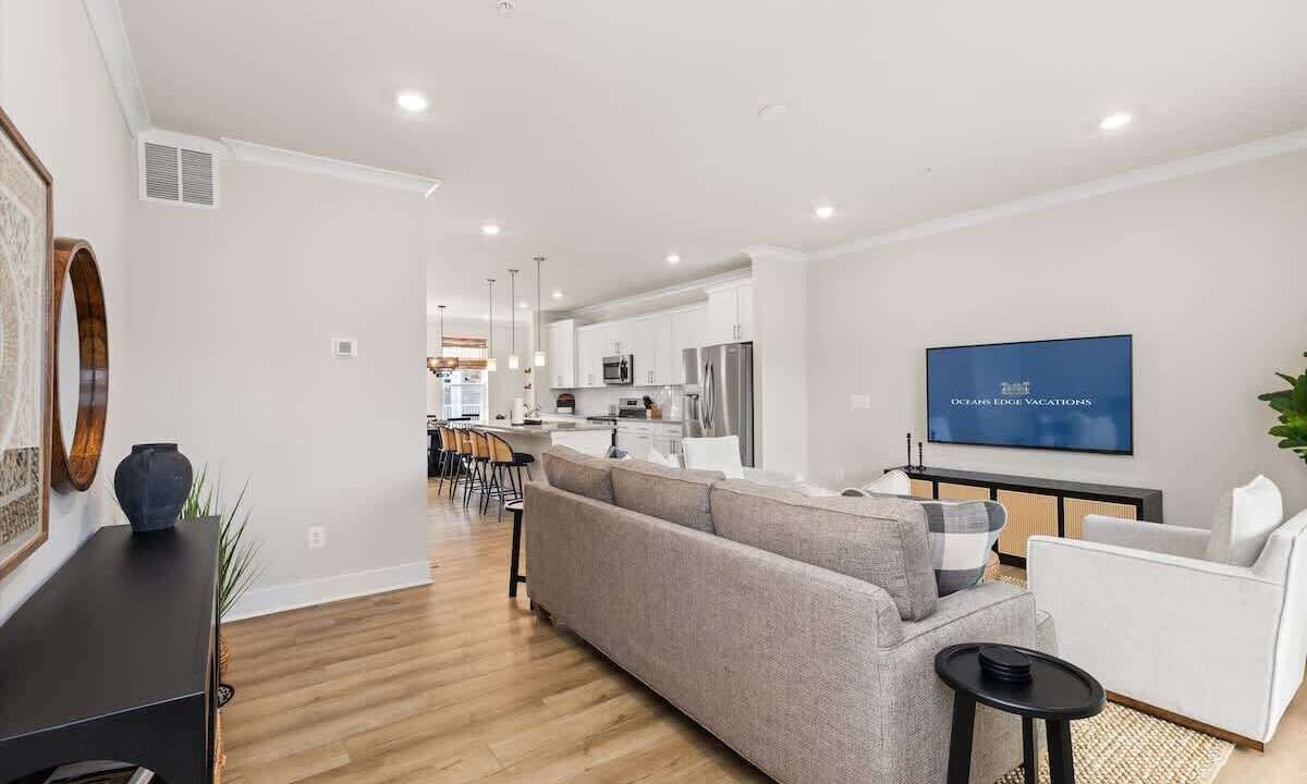 Photo of Livingroom in Caine Woods