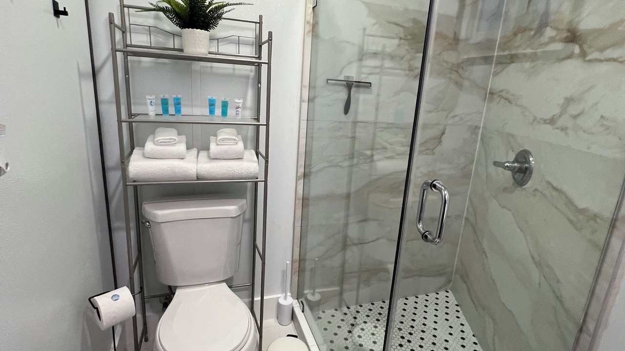 Photo of Bathroom in Hialeah