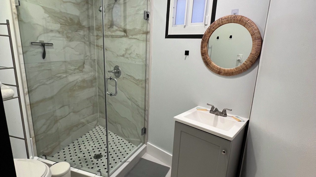 Photo of Bathroom in Hialeah
