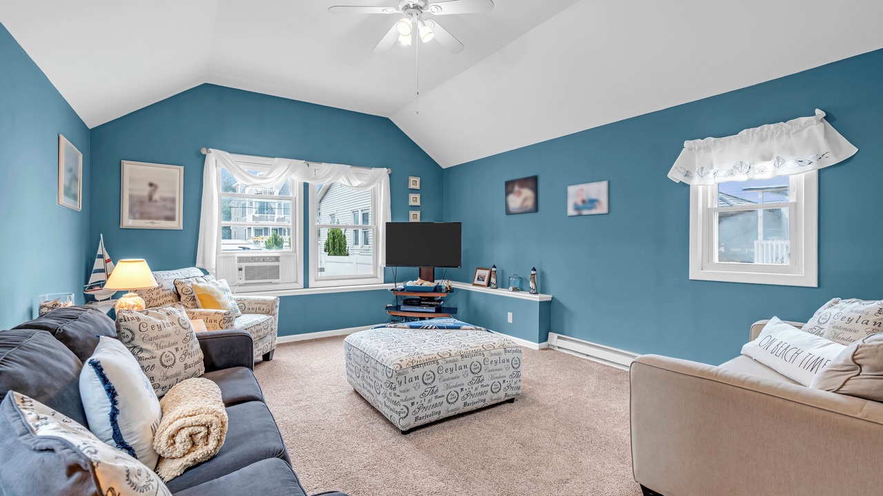 Photo of Livingroom in Wall