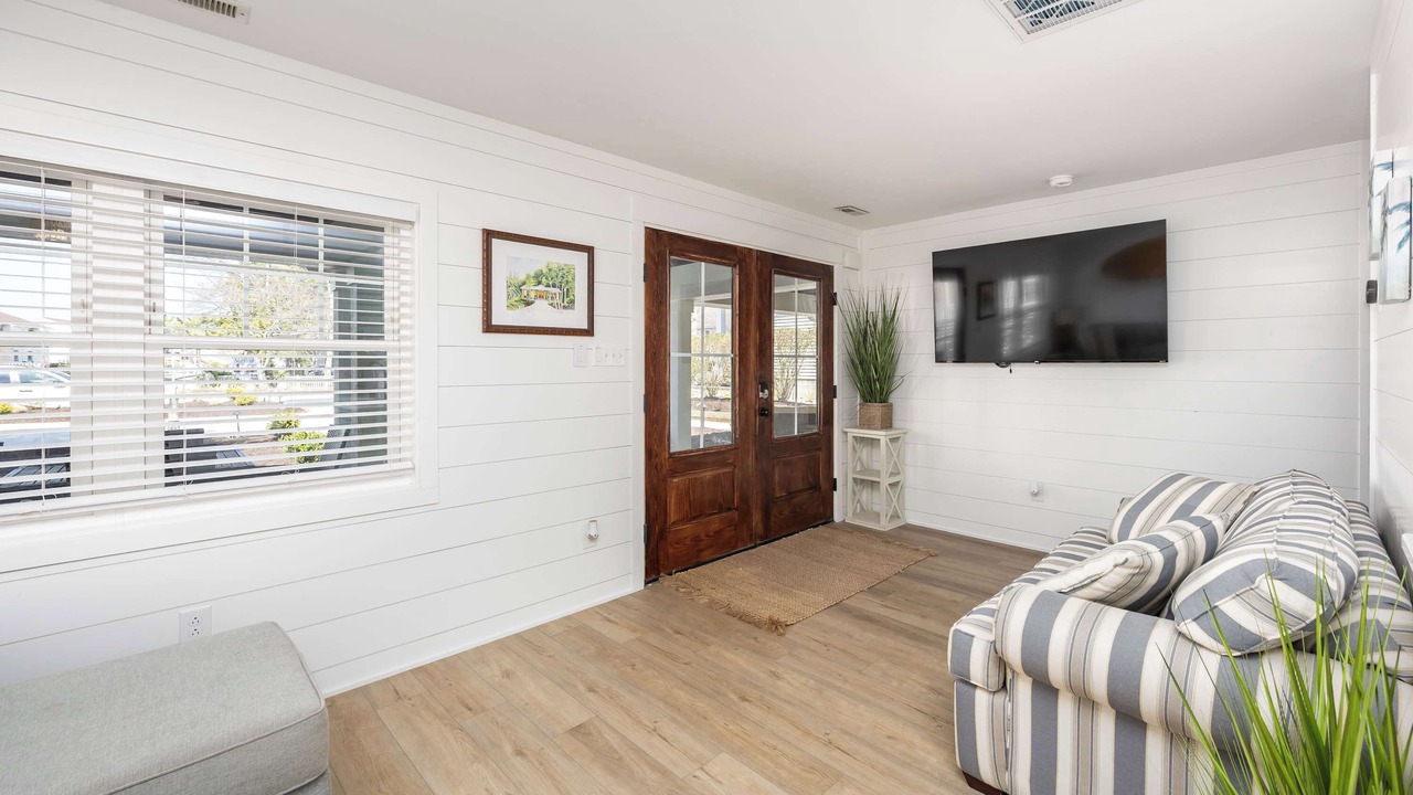 Photo of Livingroom in Caine Woods