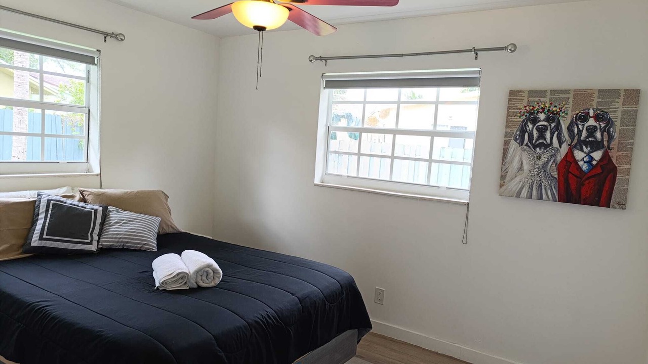 Photo of Bedroom in Oakland Park