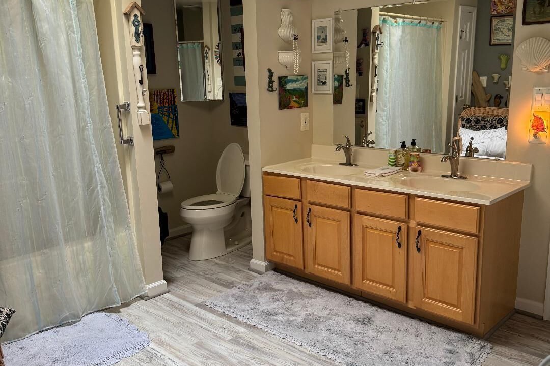 Photo of Bathroom in Colonial Beach