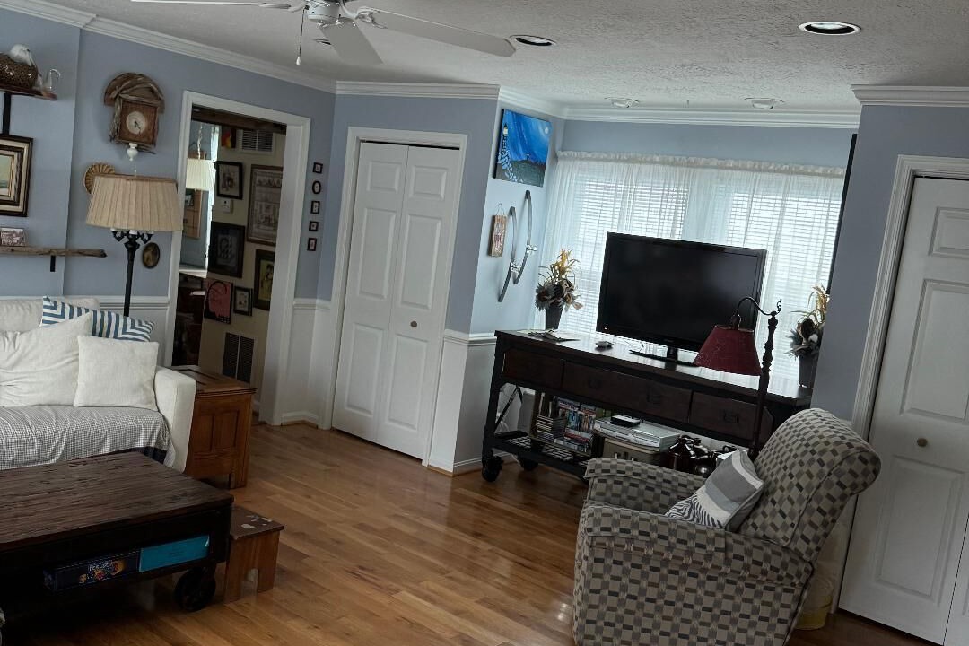 Photo of Livingroom in Colonial Beach