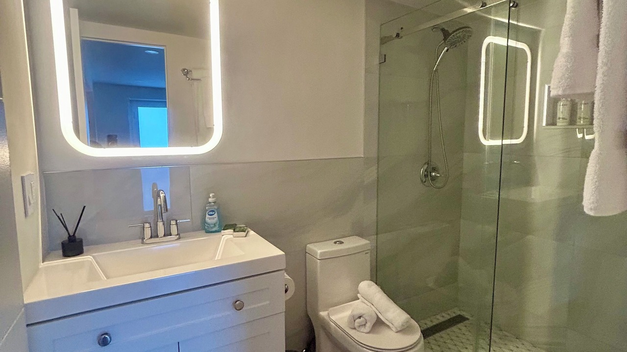 Photo of Bathroom in Hialeah