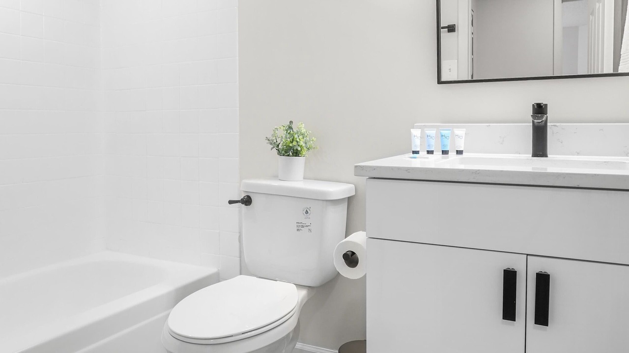 Photo of Bathroom in Pentagon City