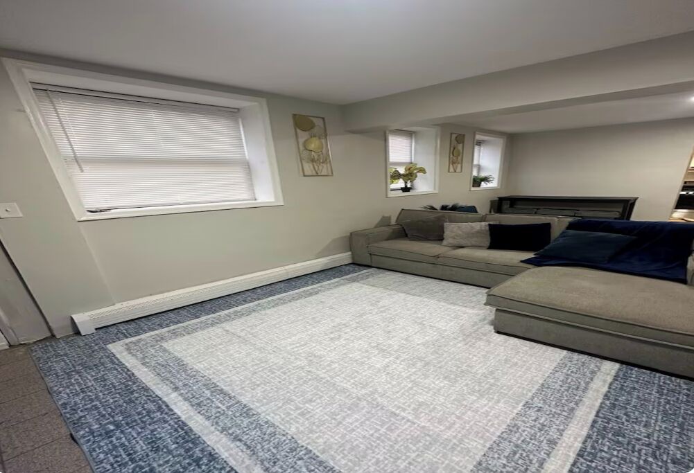 Photo of Livingroom in Forest Hill
