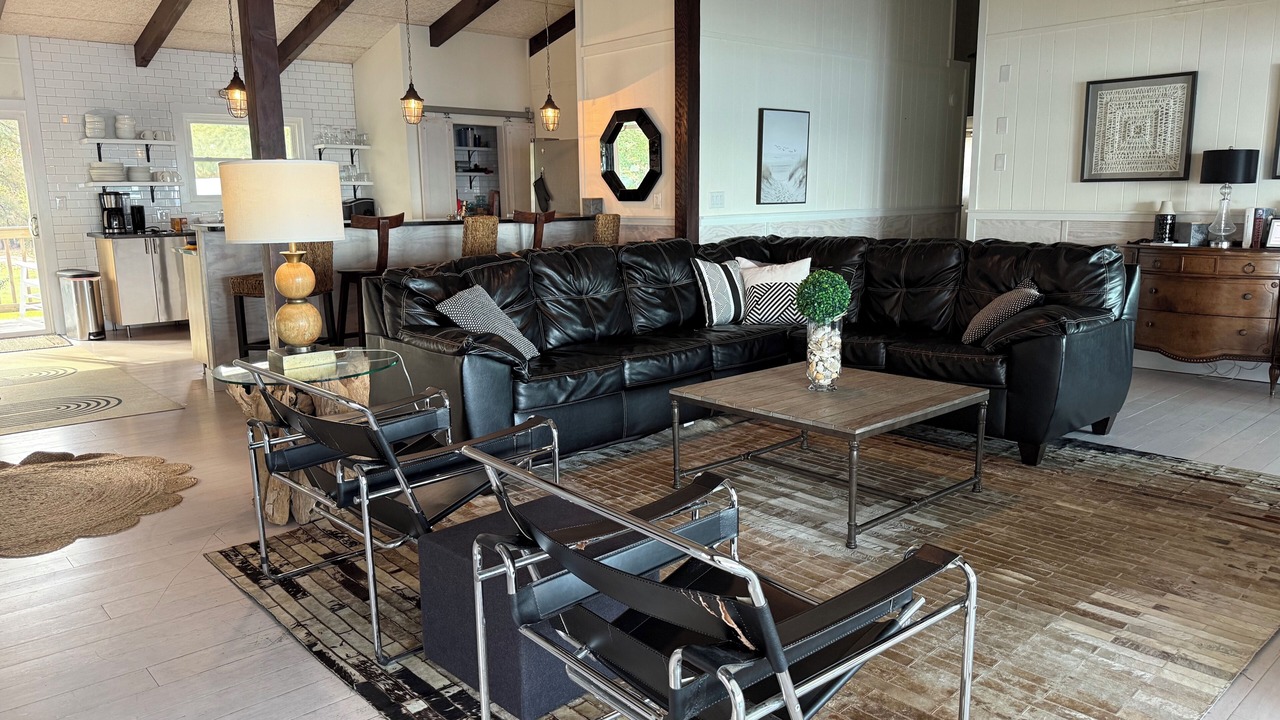 Photo of Livingroom in Point Lookout