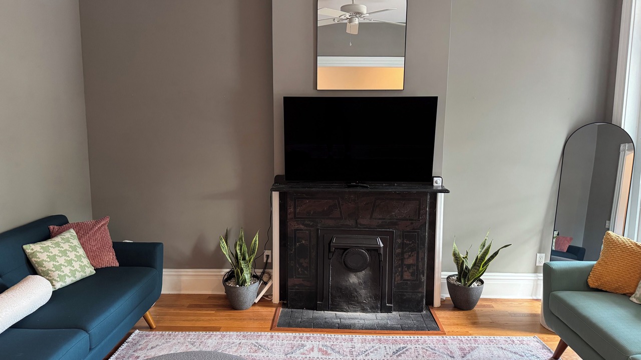 Photo of Livingroom in Church Hill