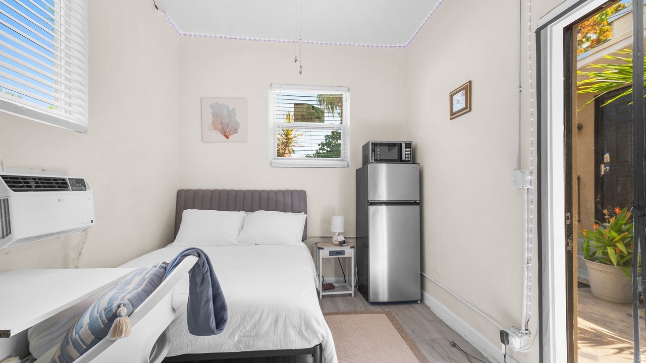 Photo of Bedroom in Golden Glades
