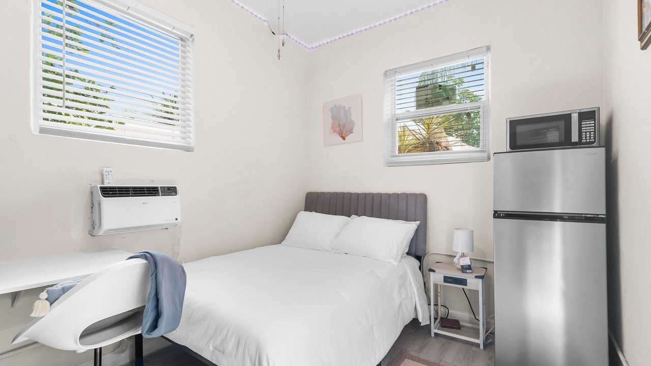 Photo of Bedroom in Golden Glades