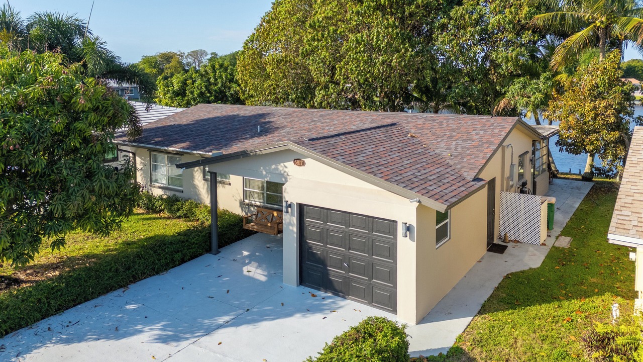 Photo of Outdoor in Tamarac
