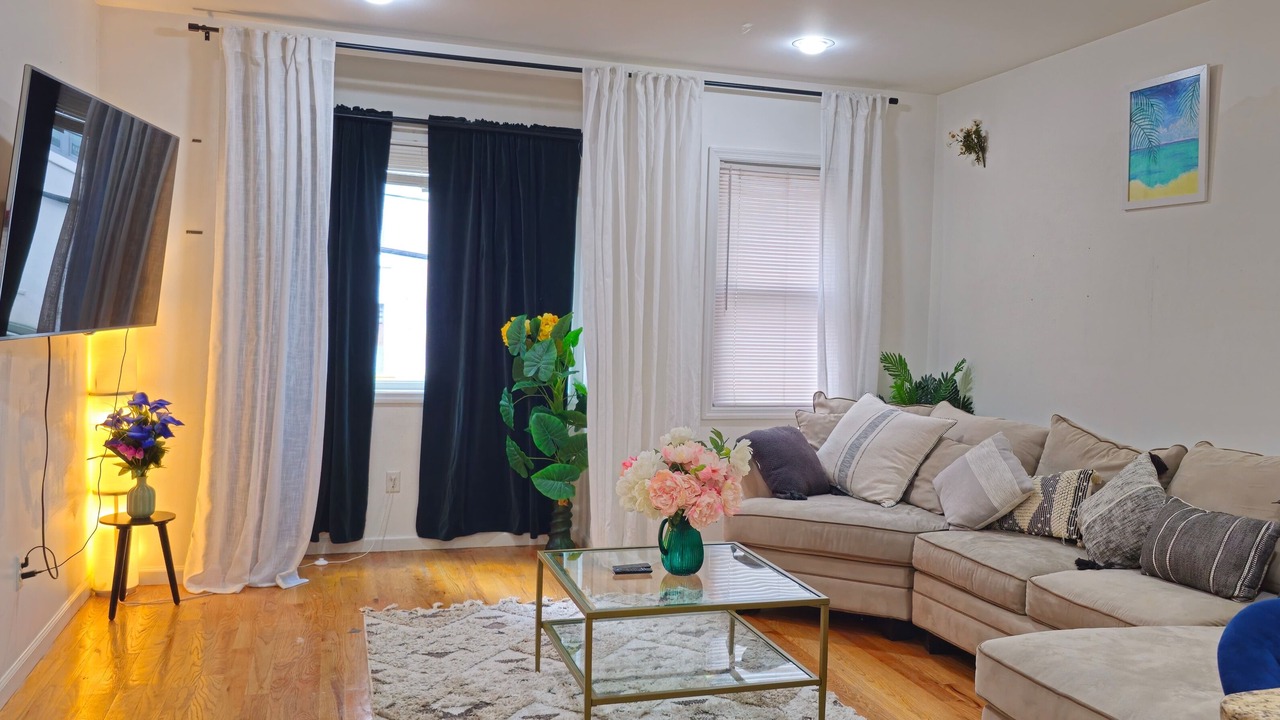 Photo of Livingroom in West Side