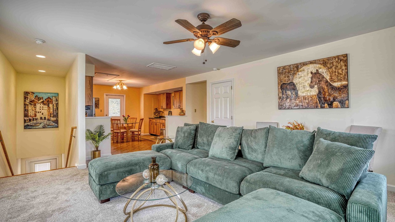Photo of Livingroom in Easton