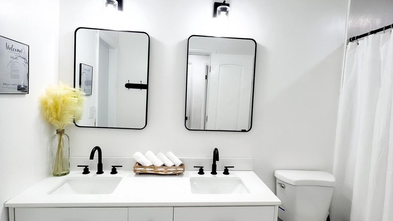 Photo of Bathroom in Sunrise