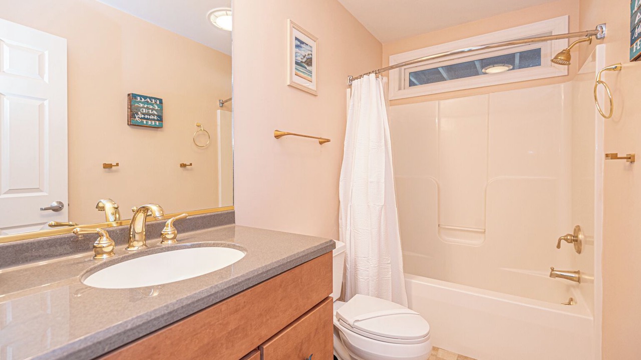 Photo of Bathroom in South Bethany Harbor