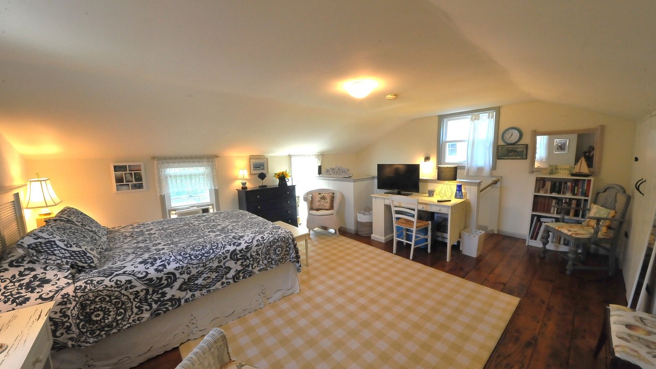 Photo of Bedroom in Rock Hall