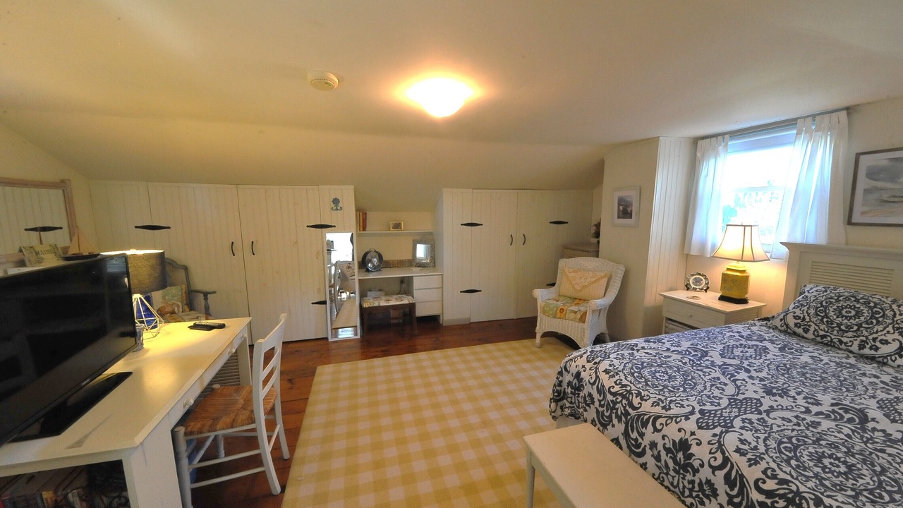 Photo of Bedroom in Rock Hall
