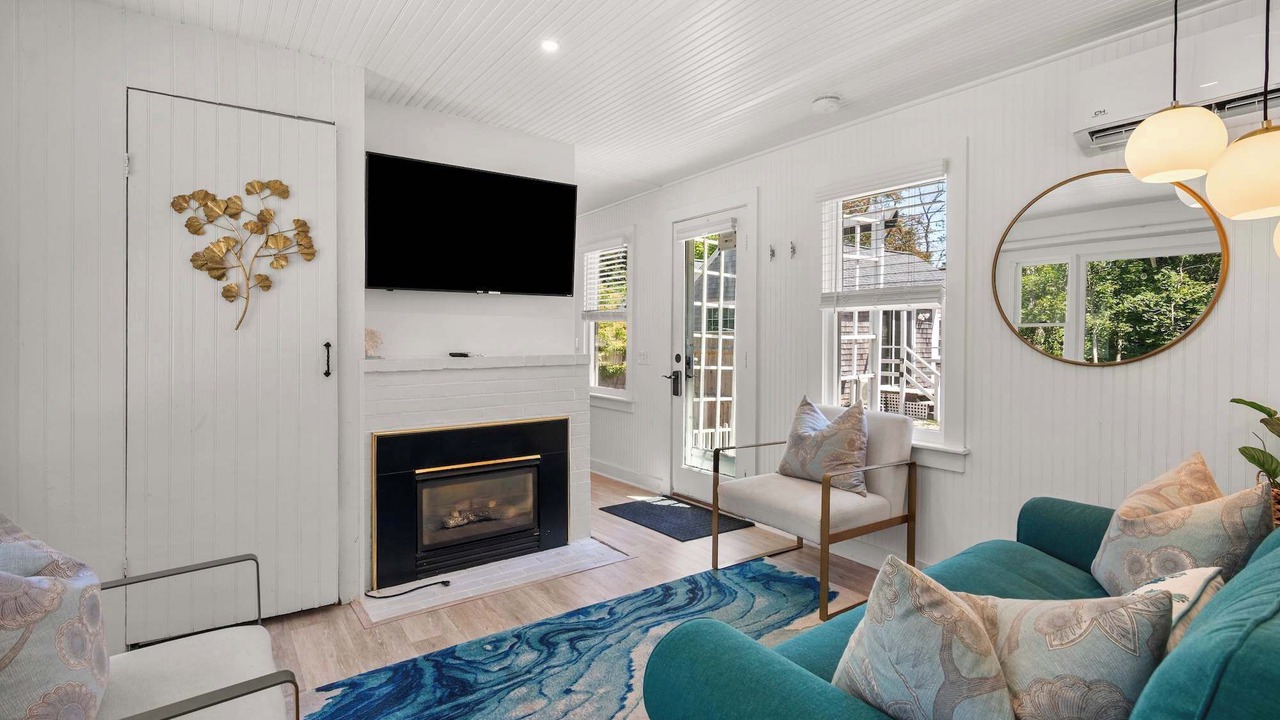 Photo of Livingroom in Yarmouth Port