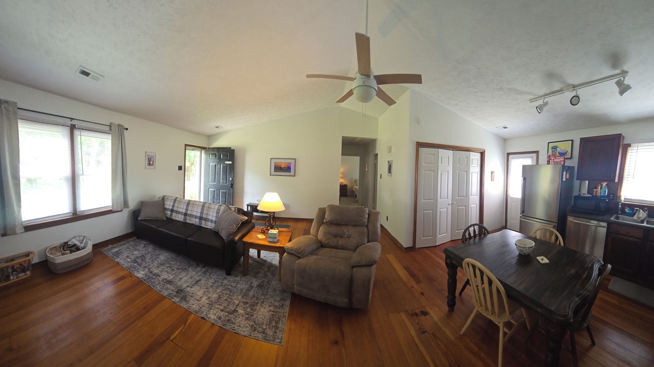 Photo of Livingroom in Quinton