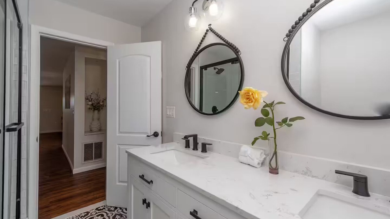 Photo of Bathroom in Accident
