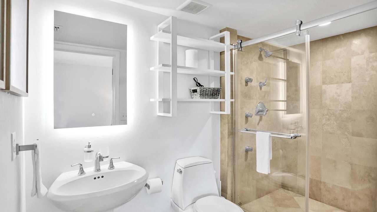 Photo of Bathroom in South Pointe