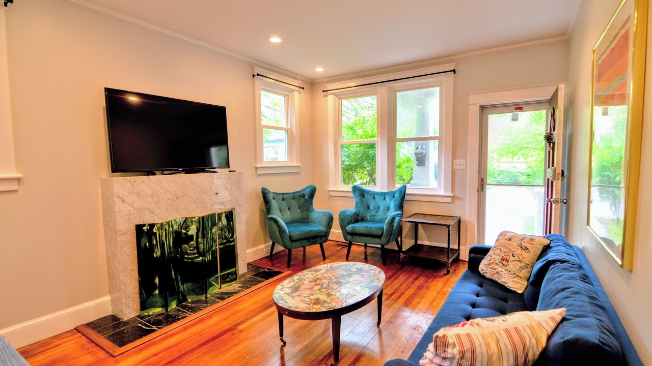 Photo of Livingroom in Takoma Park