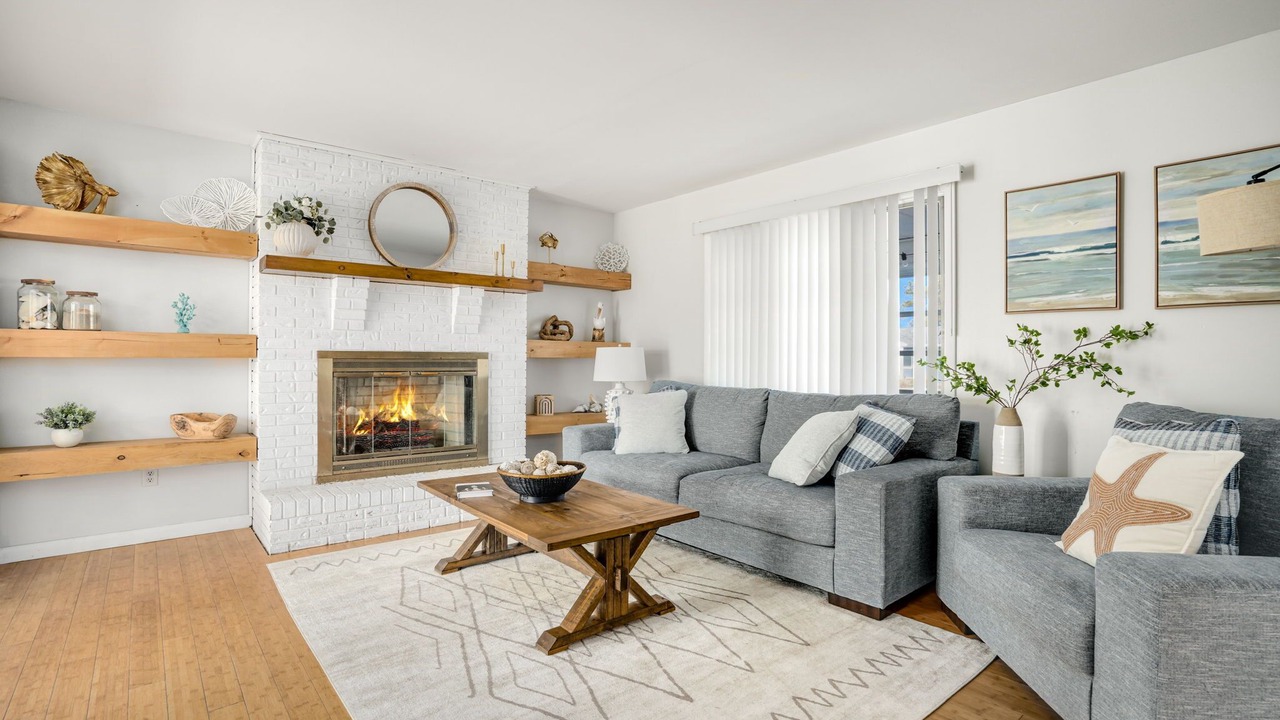 Photo of Livingroom in Deep Hole