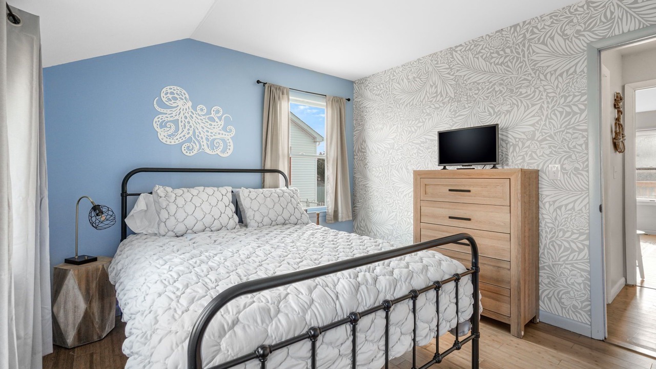 Photo of Bedroom in Deep Hole