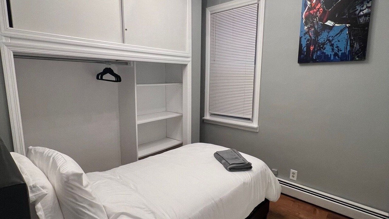 Photo of Bedroom in Weehawken