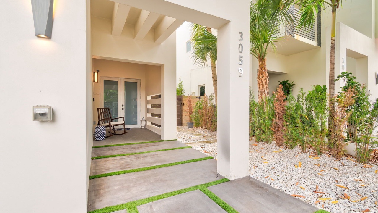 Photo of Patio Balcony in Southwest Coconut Grove